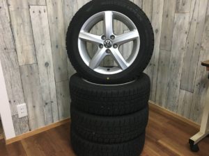 フォルクスワーゲン 買取 純正 アルミスタッドレス タイヤ4本セット ポロ 185/60R15 7部山 ダンロップウィンターマックス WM02 2017年製 厚木市出張買取